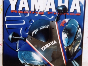 Table Yamaha